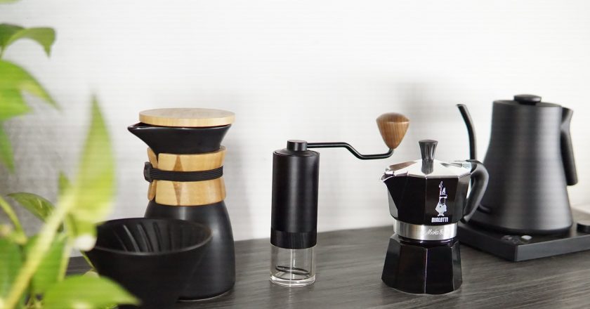 (Phần 2) KHÍ CHẤT CỦA BỘ MÔN NGHỆ THUẬT THỨ 8 – BỘ COMBO PHA CÀ PHÊ GURU PRO COFFEE GEAR IN BLACK