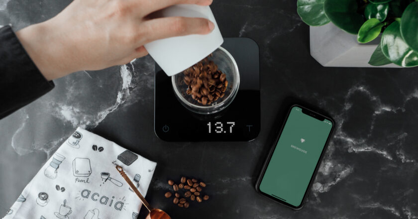 Nghệ thuật pha chế cà phê hoàn hảo với Cân điện tử Acaia Pearl Model S