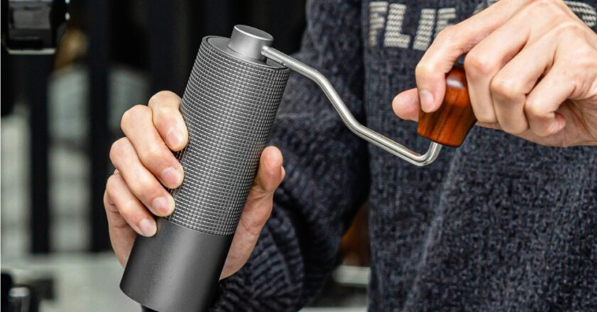 Thưởng thức hương vị cà phê nguyên bản với cối xay cầm tay Pressoco 420 CNC