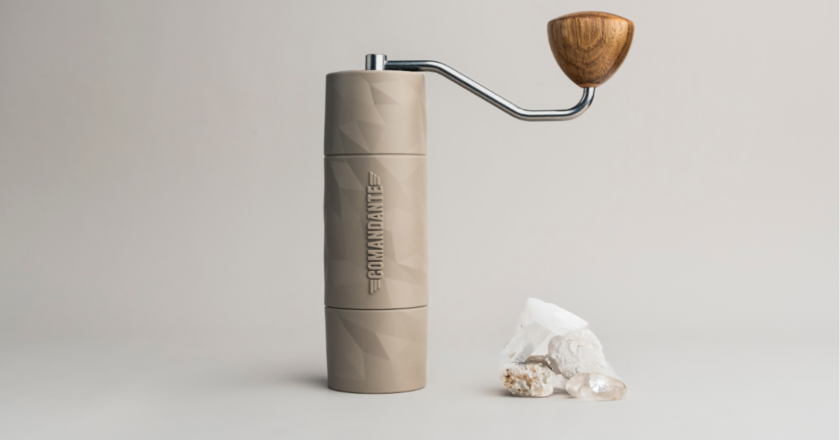 Comandante grinder X25 Trailmaster Nitro Blade Dune – Cối xay cầm tay cho những chuyến phiêu lưu