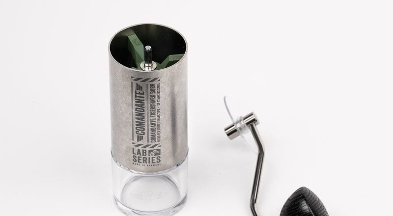 SO SÁNH BURR:  TIGERSHARK® VS NITRO BLADE®