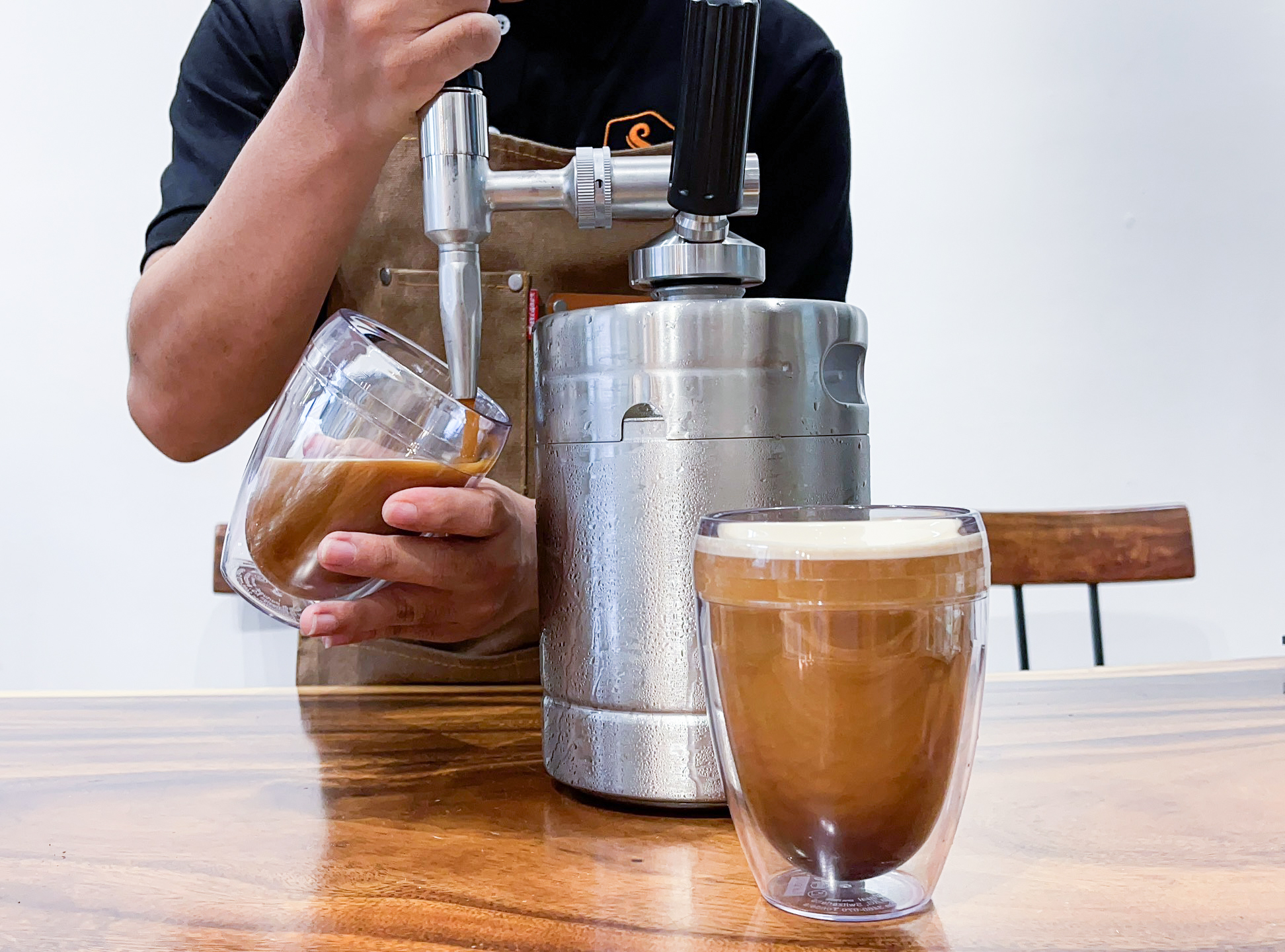 Binh pha ca phe lanh Blagu Gurus Nitro Cold Brew 2l